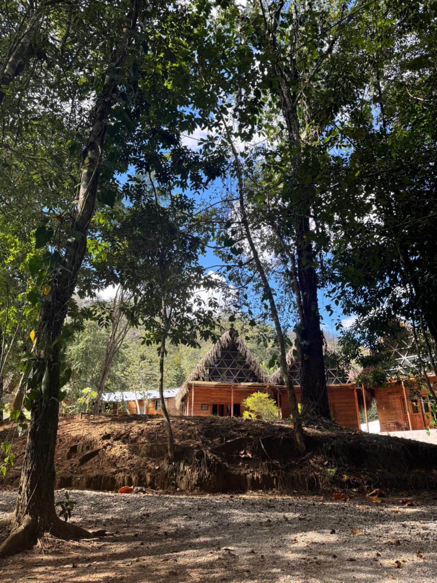 Pachamaya River Hostel ลังกิน ภายนอก รูปภาพ